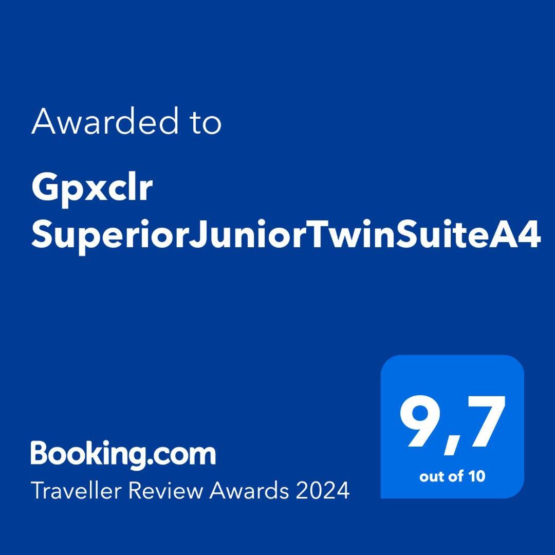 Gpxclr Superiorjuniortwinsuitea4 Лариса Екстериор снимка